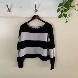 BLACK AND WHITE SWEATER